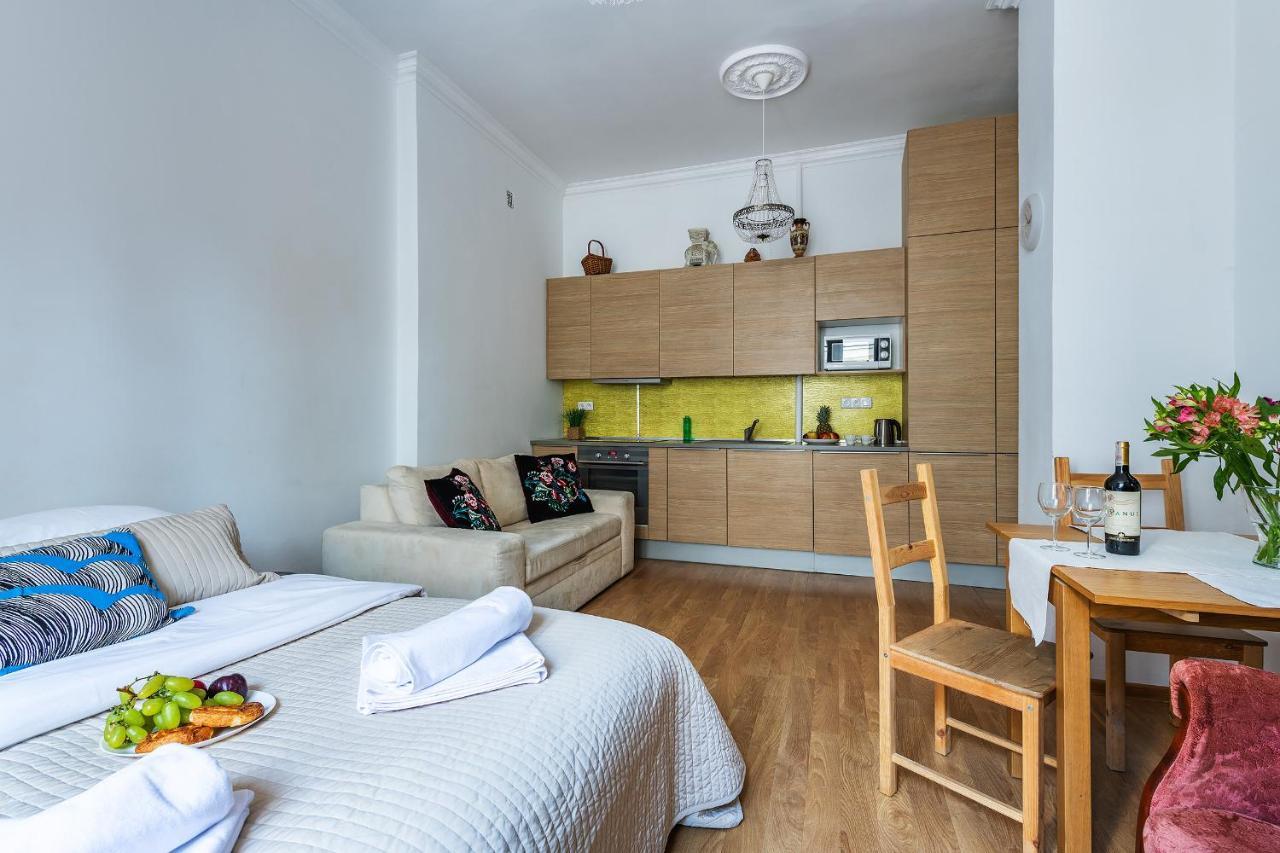 Miodowa Street P&O Serviced Apartments Varsovia Exterior foto